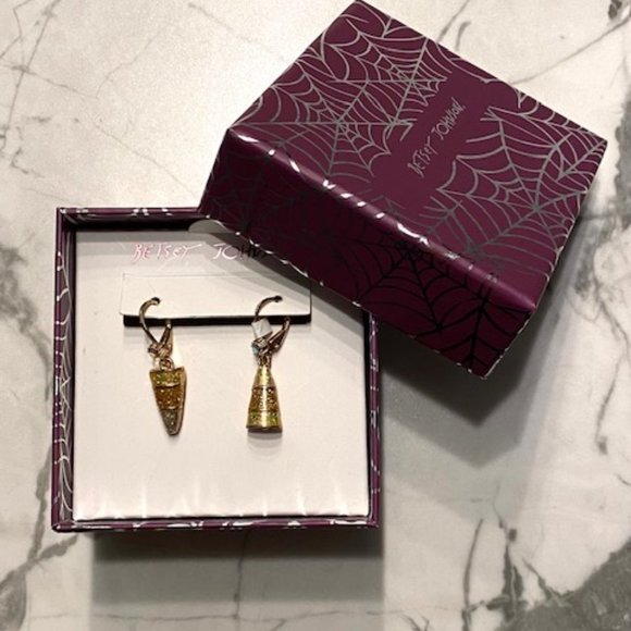 Betsey Johnson Candy Corn Non-Matching  Drop Earrings - Picture 2 of 4